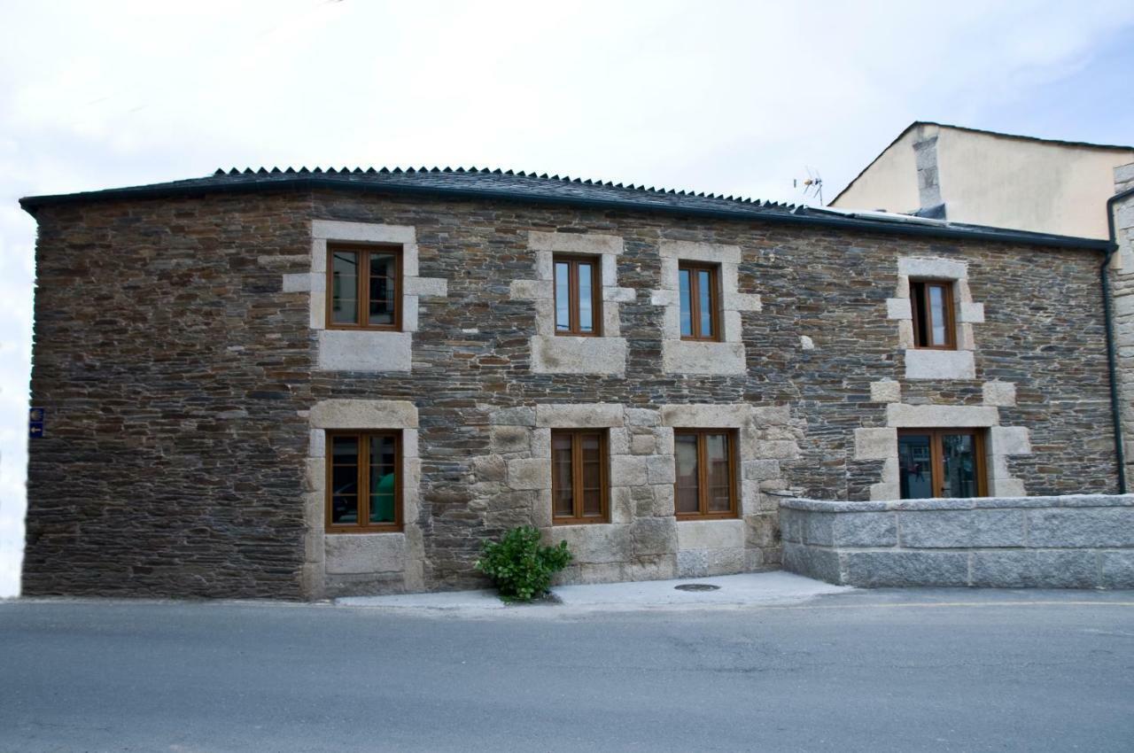 Pension Serrano Sarria Exterior photo